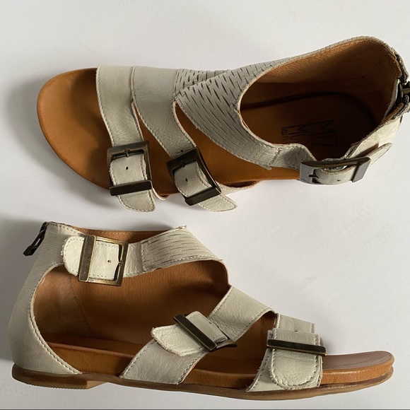 Miz Mooz 3 strap back zip leather sandal 6.5 - Picture 3 of 11
